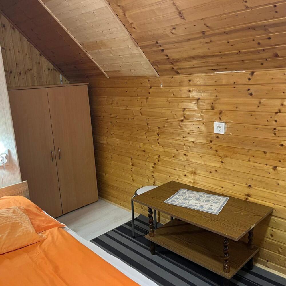 Lenzl's Panzió Szigetvár Exterior foto