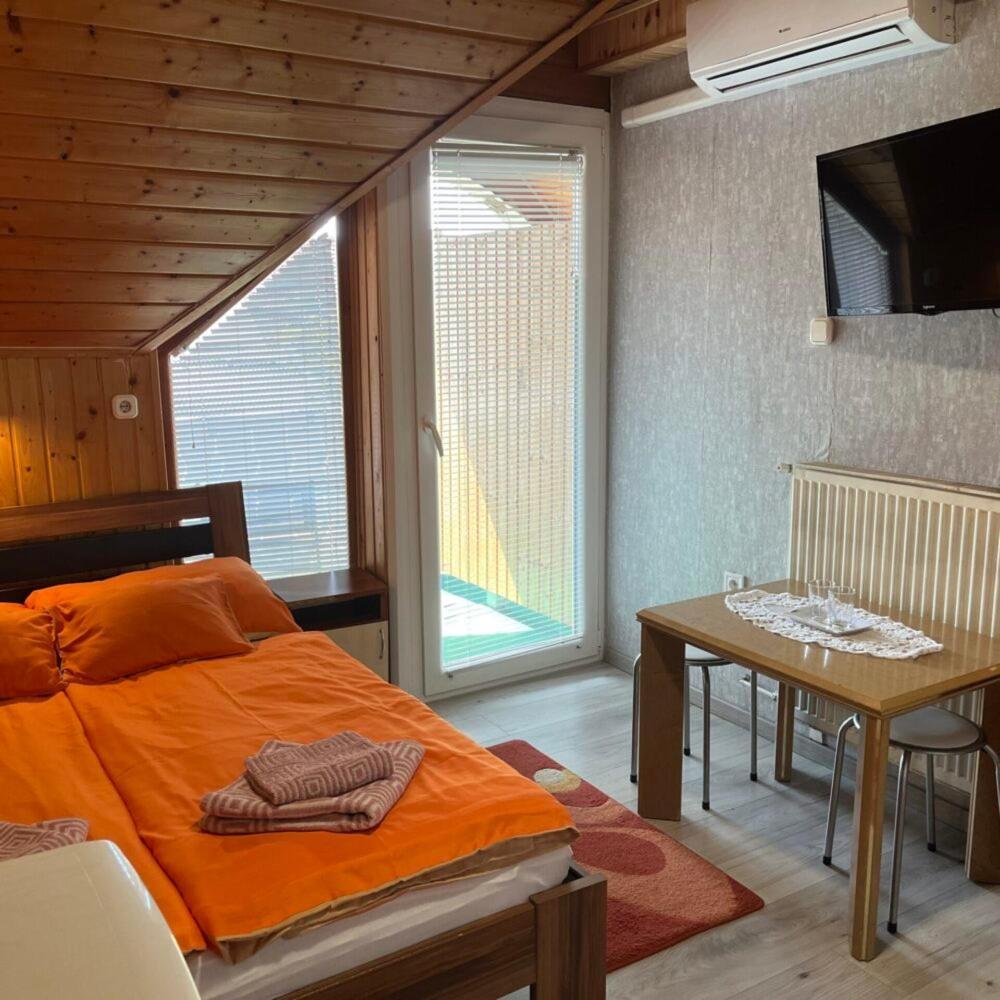 Lenzl's Panzió Szigetvár Exterior foto