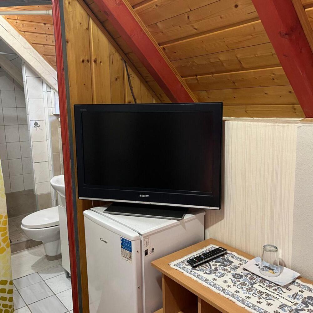 Lenzl's Panzió Szigetvár Exterior foto